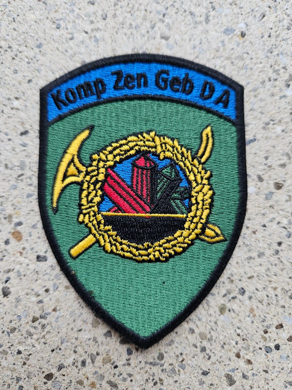 Placchette & Badge: Badge Komp Zen Geb DA ohne klett *** – Nuovo e nell'imballaggio originale da Riedholz venduto da fr_sIruP