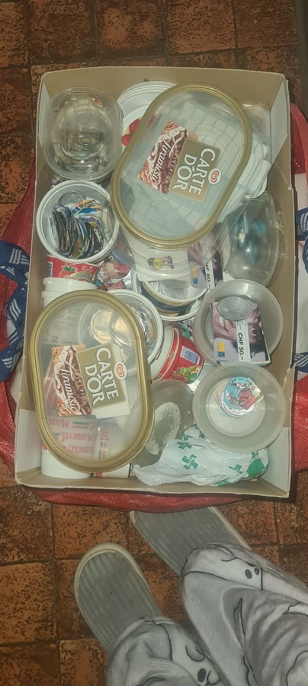 Coperchi dei cremini per caffè: KRD Sammlung – Usato da Bellerive VD venduto da Hermes5 7