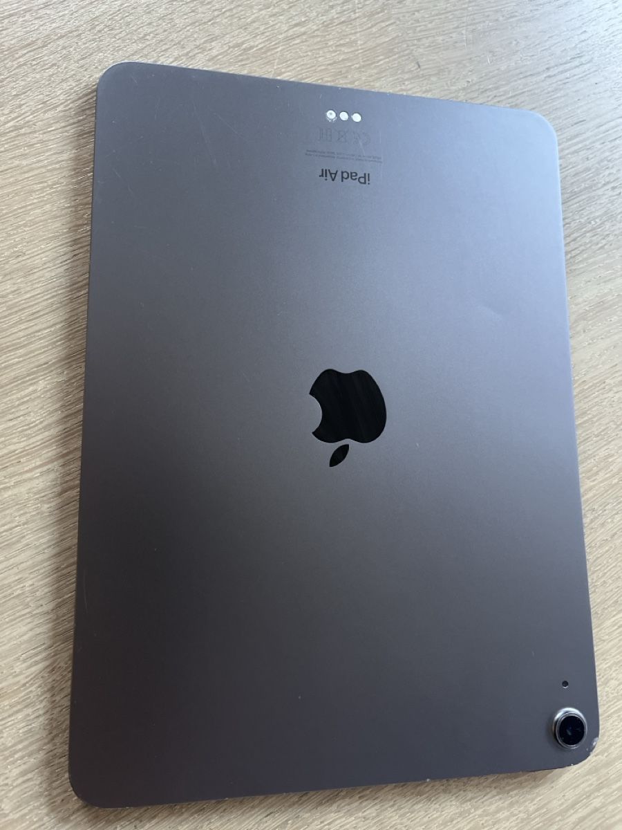 Apple Tablet PC: Ipad Air, 5. Generation, 256 GB – Usato da Zürich venduto da jul_dpt5 3