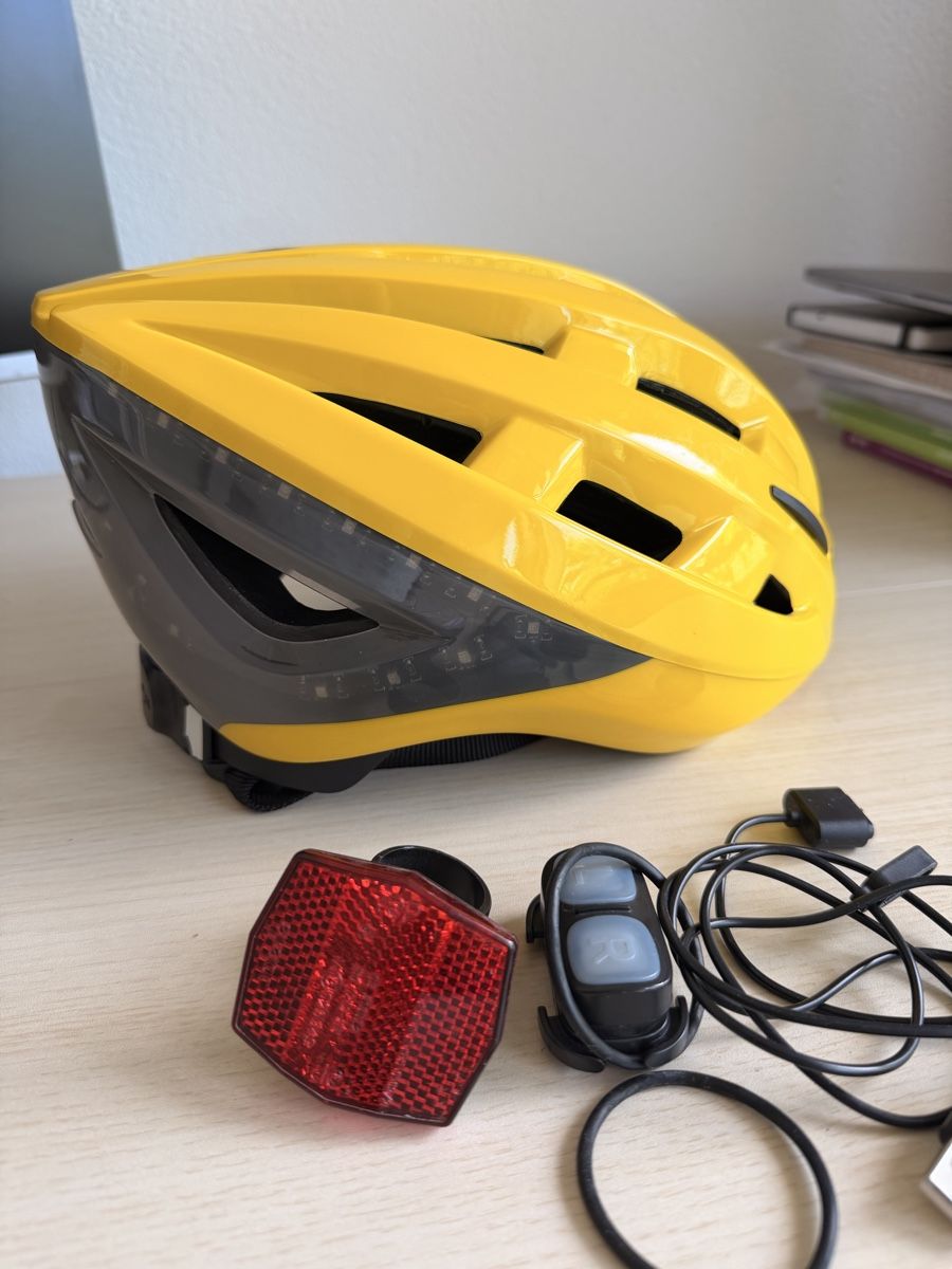 Helme: Lumos Helmet with Remote and Accessories – Gebraucht aus Zürich von mar_h7x7 3