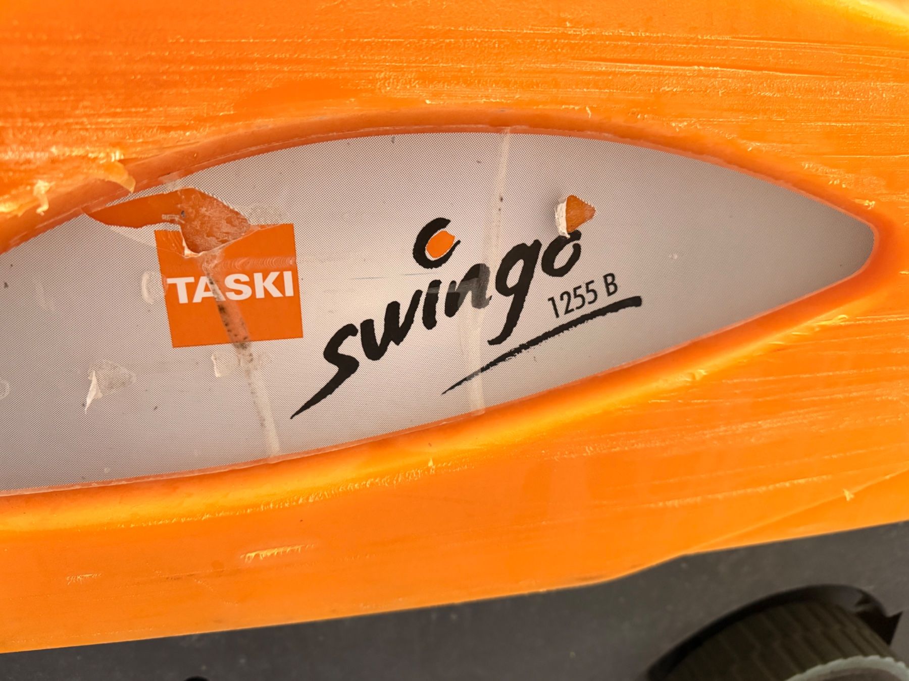 Toutes les machines: Taski Swingo 1255B mit Desomat – D'occasion à Rüschlikon par am6000 3