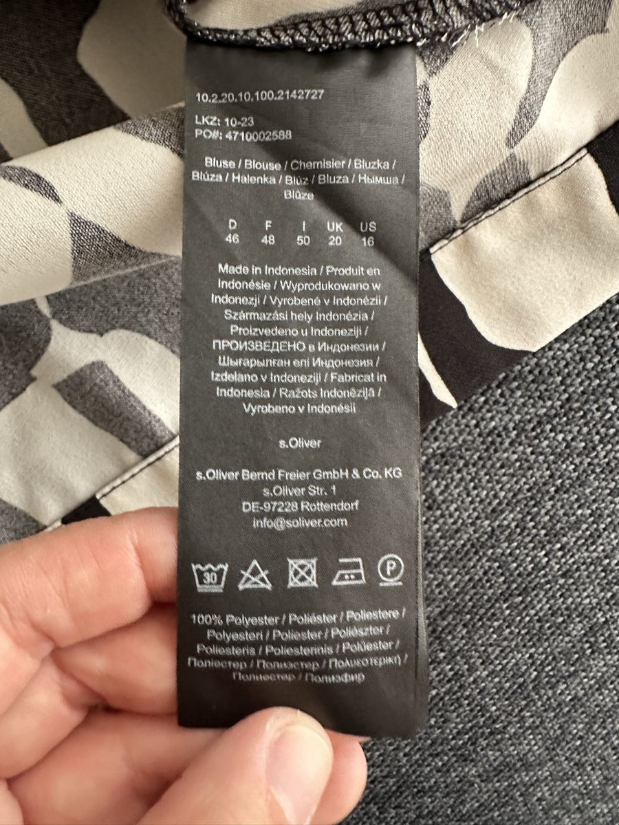 S.Oliver Blusen: s.Oliver Bluse schwarz weiss Grösse 48 – Gebraucht aus Haag (Rheintal) von est_xs7r 1