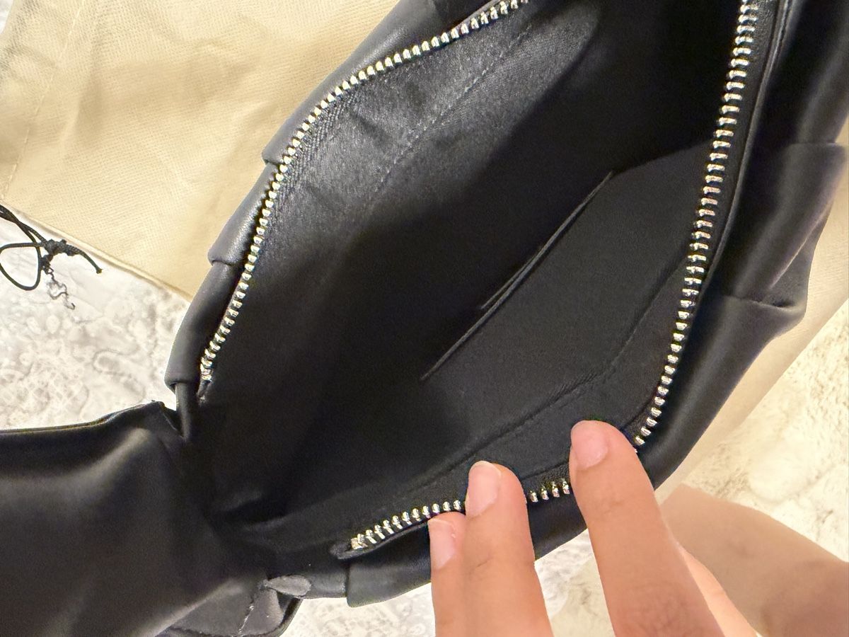 Taschen für Damen: Handtasche Schwarz Kunstleder – Gebraucht aus Basel von sid_dem 2
