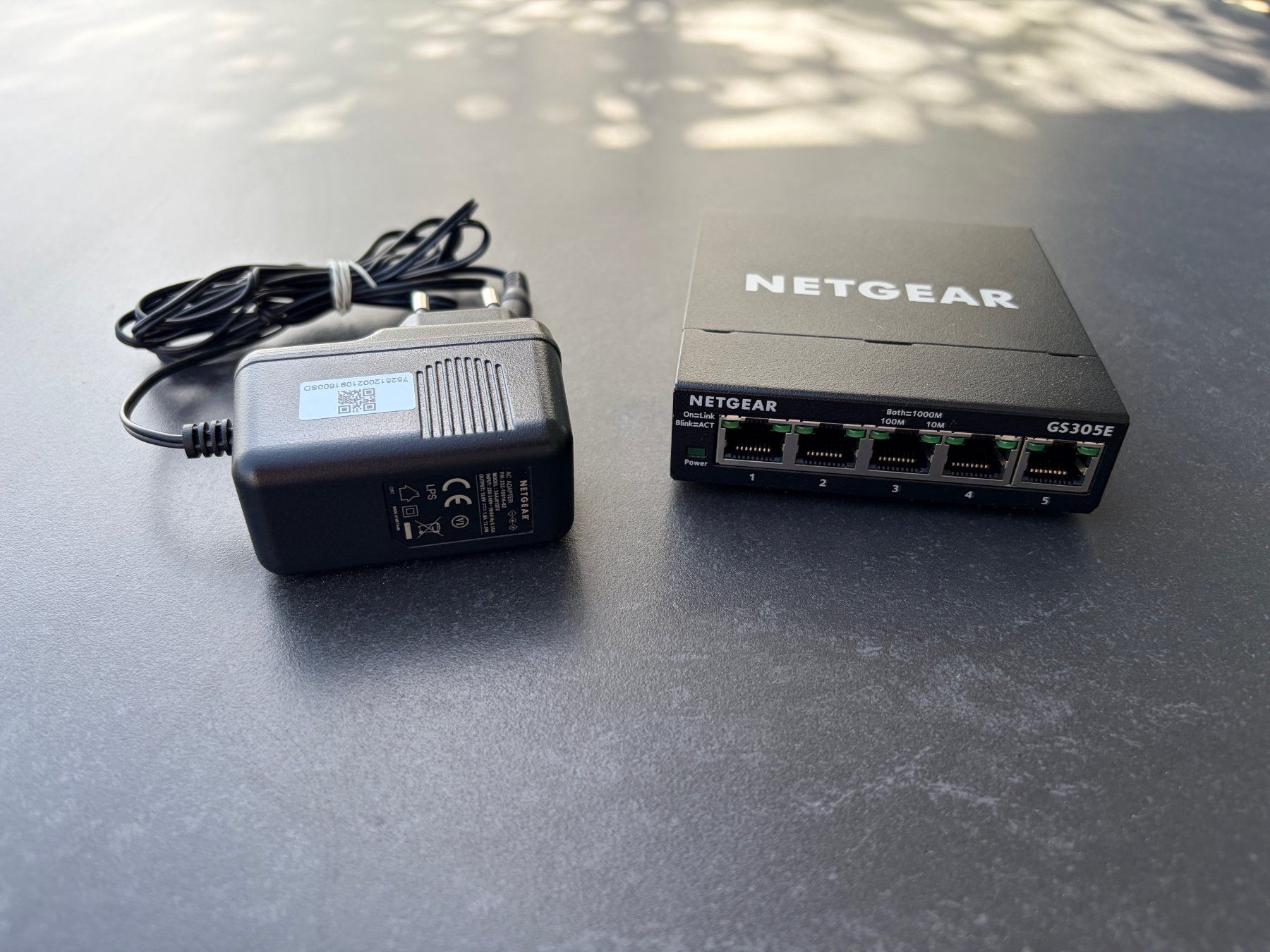 Netgear Hub & Switch: Netgear 5-port Gigabit Ethernet Switch GS305E – Usato da Wädenswil venduto da BEF55