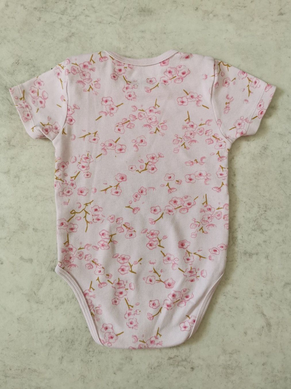 Camicie, Top & T-shirt: Body Gr. 86 – Usato da Seuzach venduto da Tureda 3