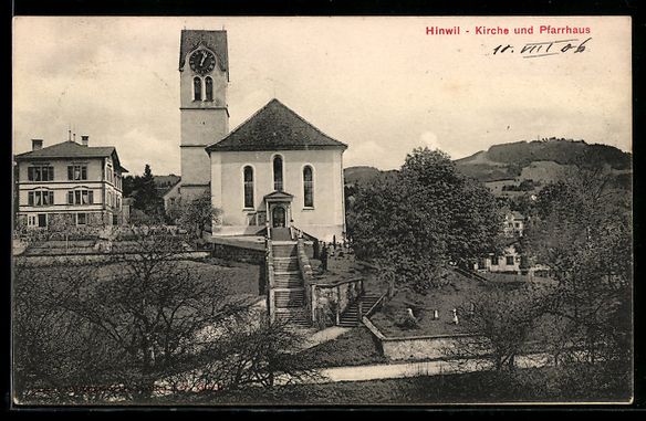 Cartoline postali: AK Hinwil, Kirche und Pfarrhaus – Usato da Berlin venduto da bartko-reher