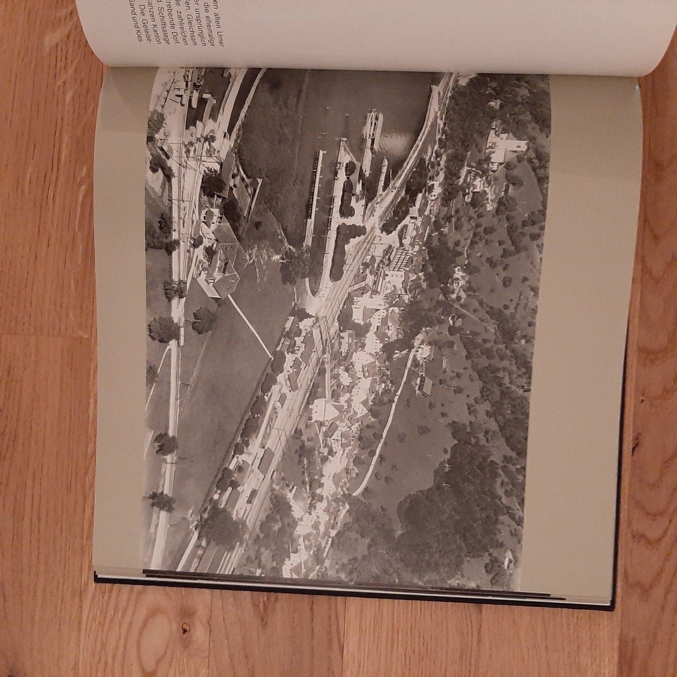 Libri: Flugbild Uri – Usato da Zürich venduto da Philotimo 8