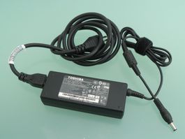 13) Netzteil Toshiba AC Adapter - PA-1750-09 - 75 Watt