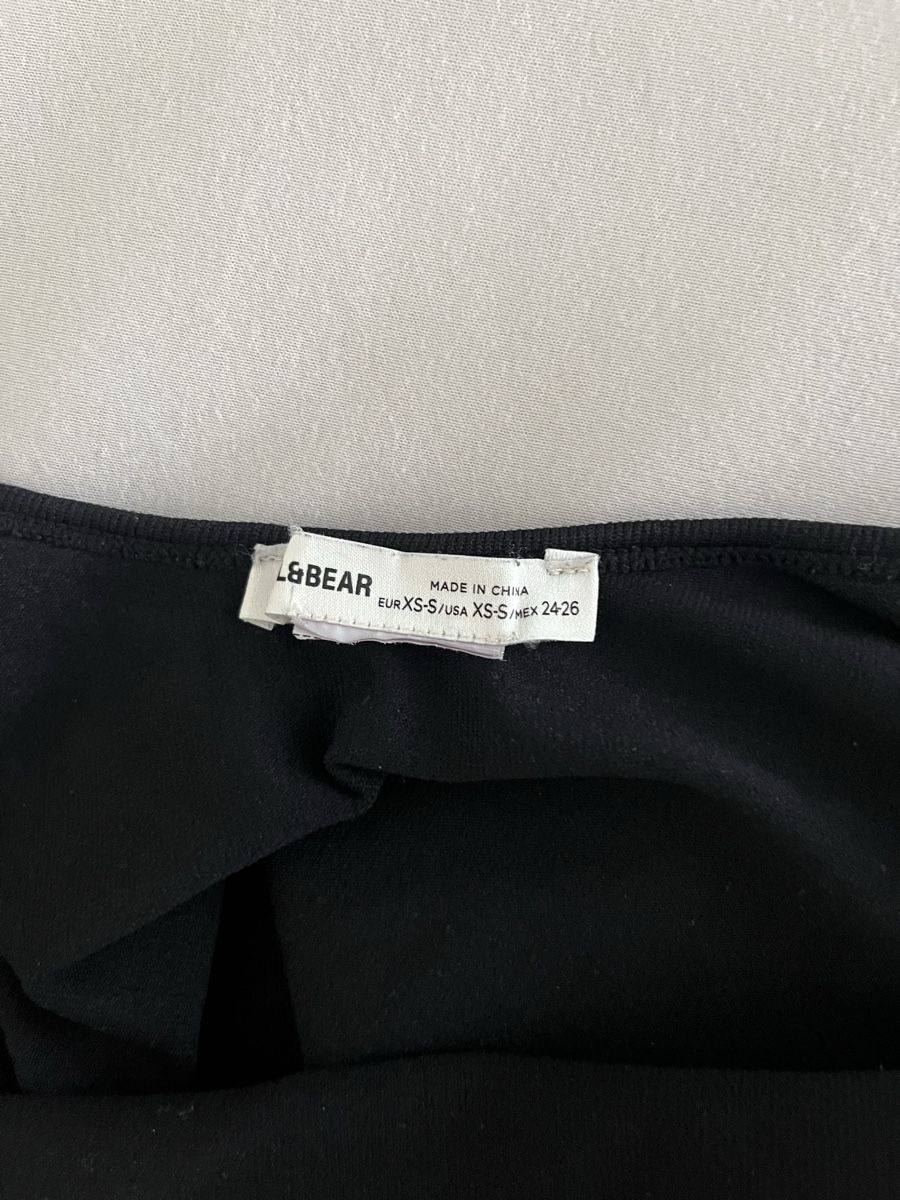Pull&Bear Tops: Pull&Bear Crop Top Schwarz – Neuf (Voir description) à Möhlin par eny_lsk7 2