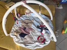Baby-Spieldecke mit Spielbogen guter Zustand