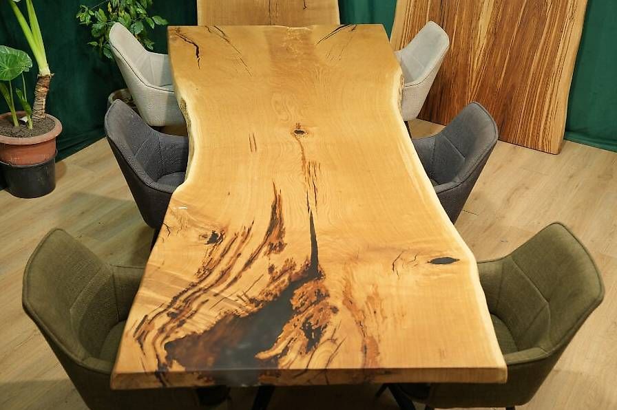 Tables: Eichenesstisch - Handgefertigt aus einer einzigen Baumscheib – D'occasion à Walchwil par Swissdesign_Haag