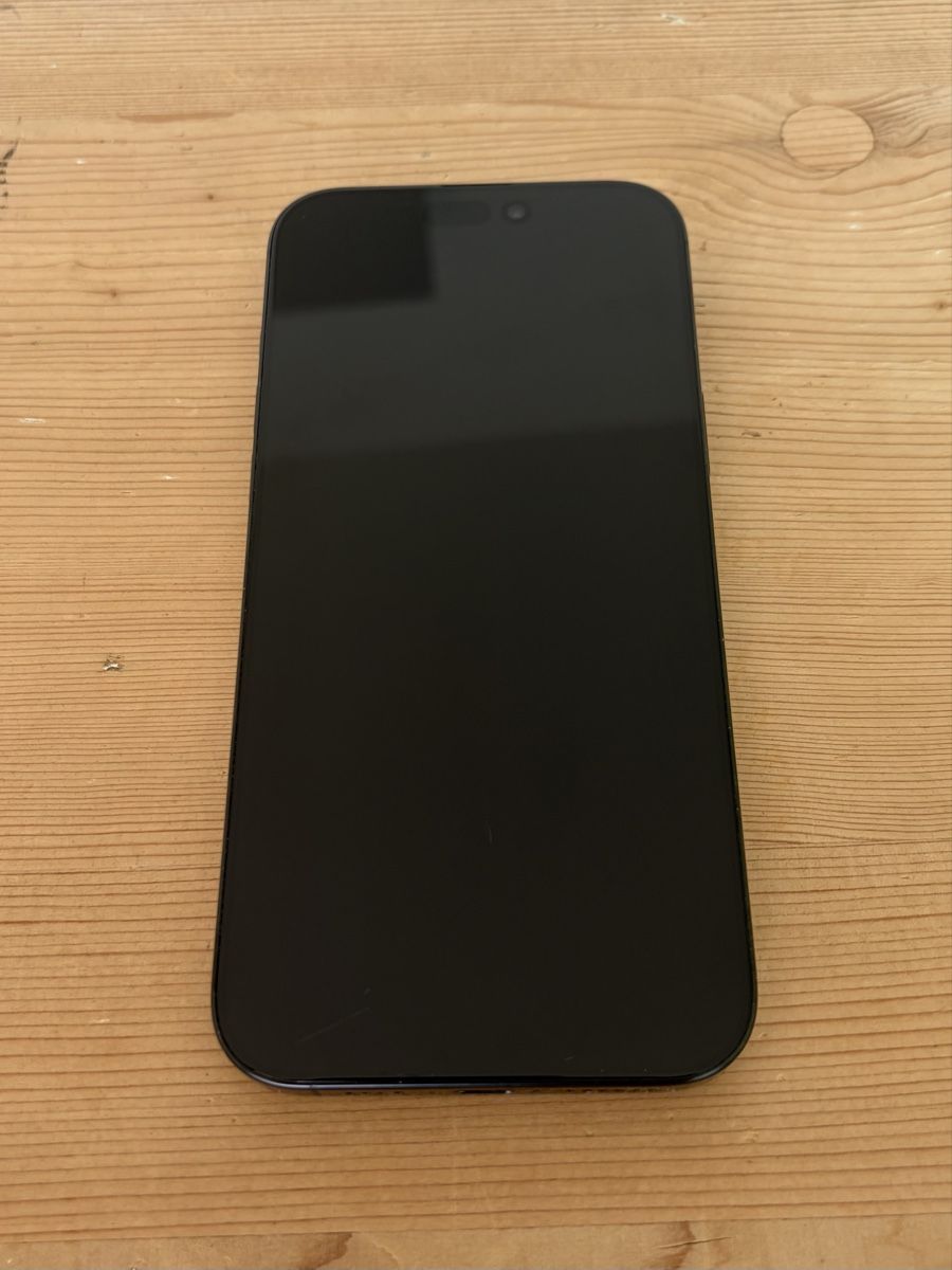 Apple Portables: Iphone 16 Pro Max, 256GB – Neuf (Voir description) à Zürich par Elias.Zosso 1