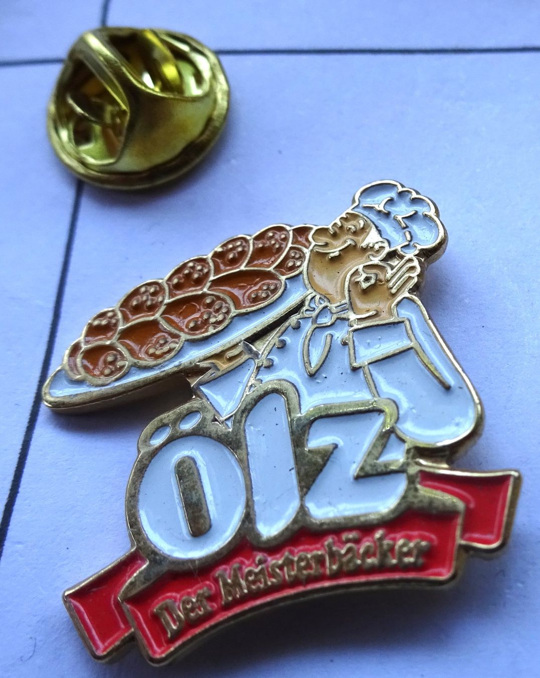 Plaketten & Abzeichen: Pin ÖLZ  der Meister Bäcker – Gebraucht aus Utzenstorf von BUtter81