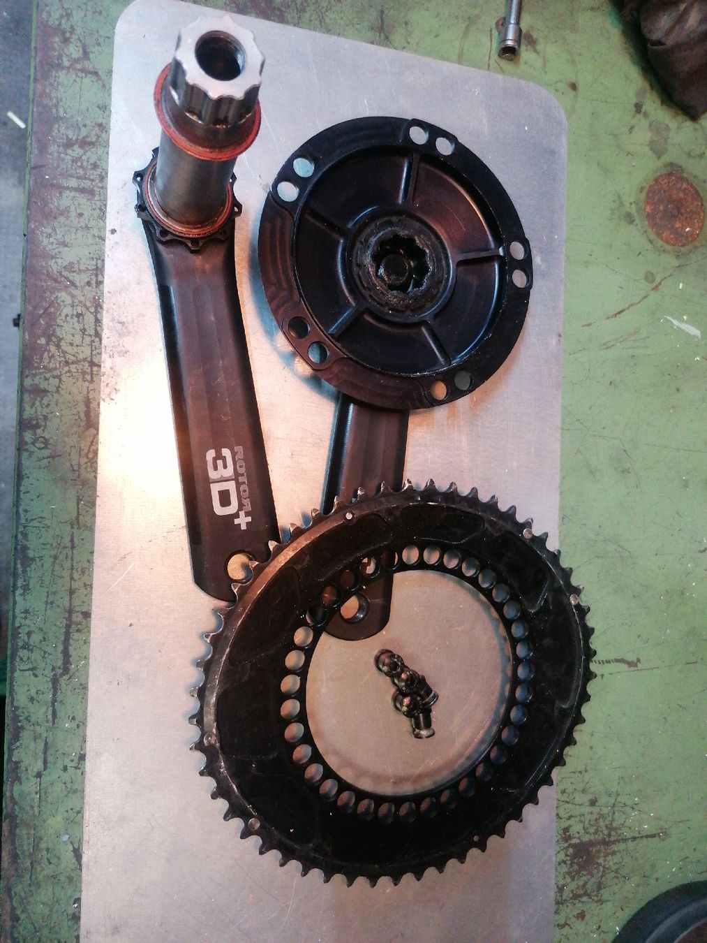 Pièces détachées: BB30 Rotor Kurbel 3D+ 130BCD  – D'occasion à Lausanne par Frankenstein 3