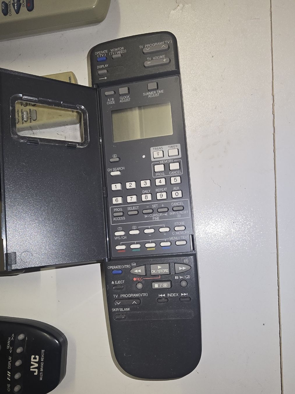 JVC Telecomandi: JVC Fernbedienung – Usato da Lenzburg venduto da cameleoncolor 2