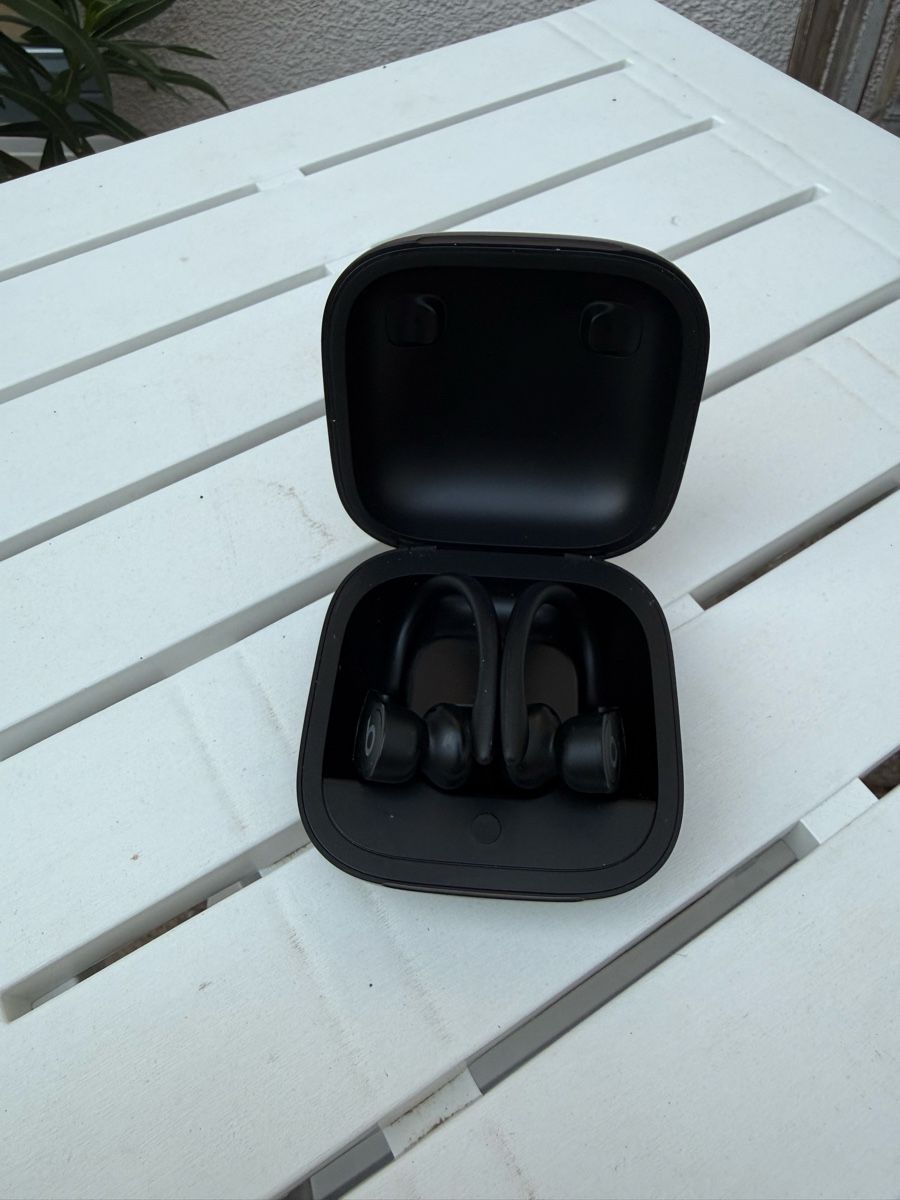 Beats Casques audio: Écouteurs Powerbeats pro – D'occasion à Vésenaz par Epsilonbleu 1