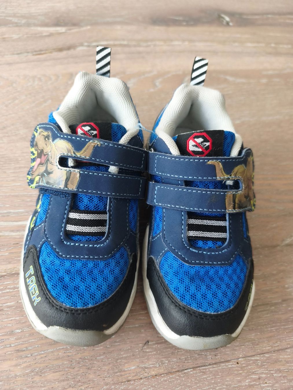 Schuhe für Jungen: Kindersneaker Dino Gr. 27 – Gebraucht aus Niederwangen BE von Alexma.90 1