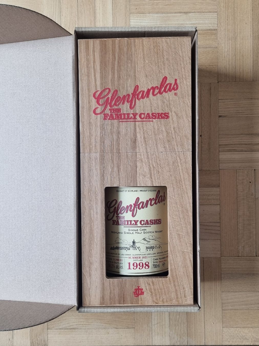 Glenfarclas Bevande alcoliche: Glenfarclas Family Casks 1998 Single Cask Whisky – Nuovo e nell'imballaggio originale da St. Gallen venduto da EnricoPalazo 4