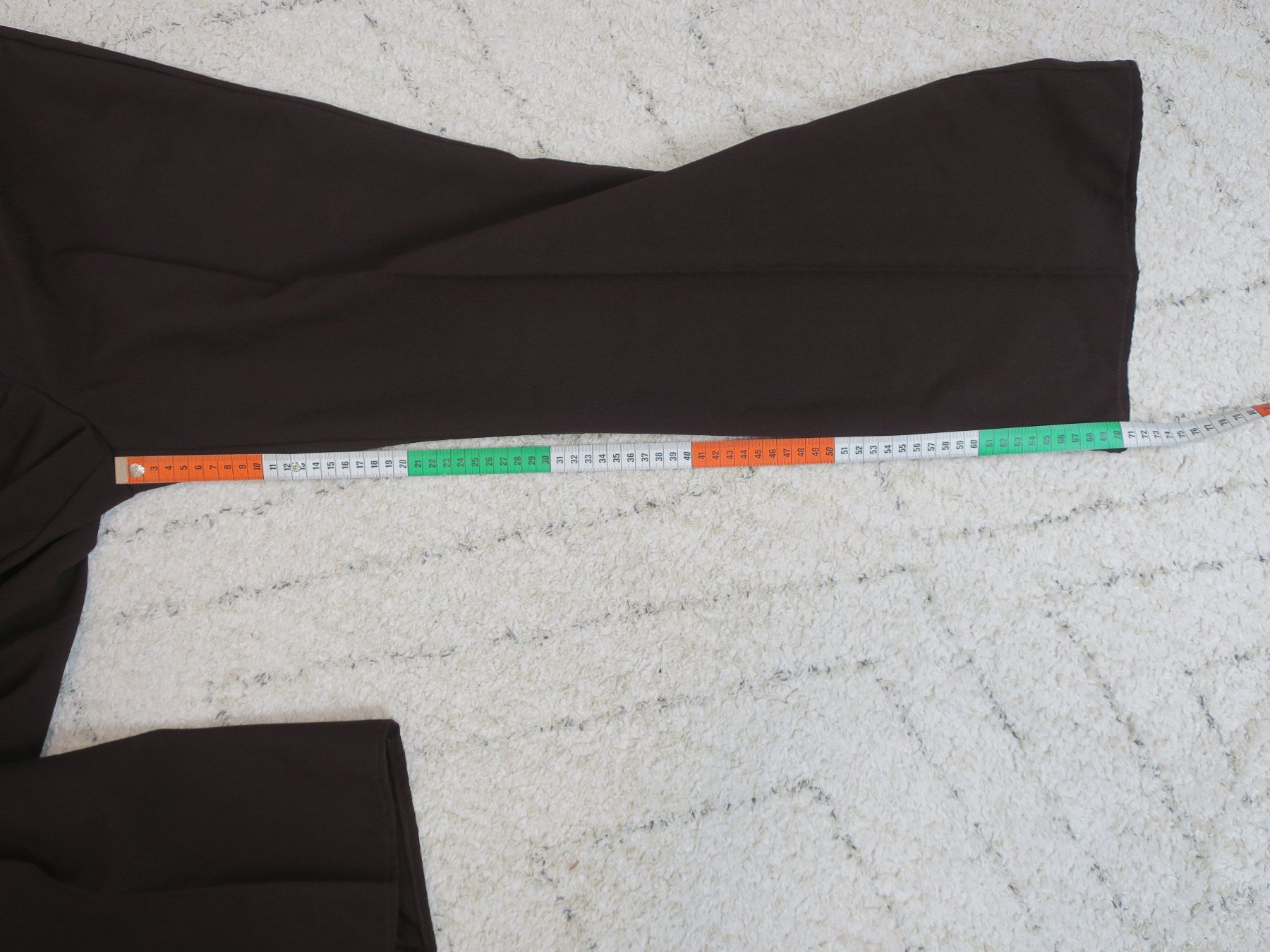 Pantaloni: Schwarze Hose – Usato da Zürich venduto da null8 2