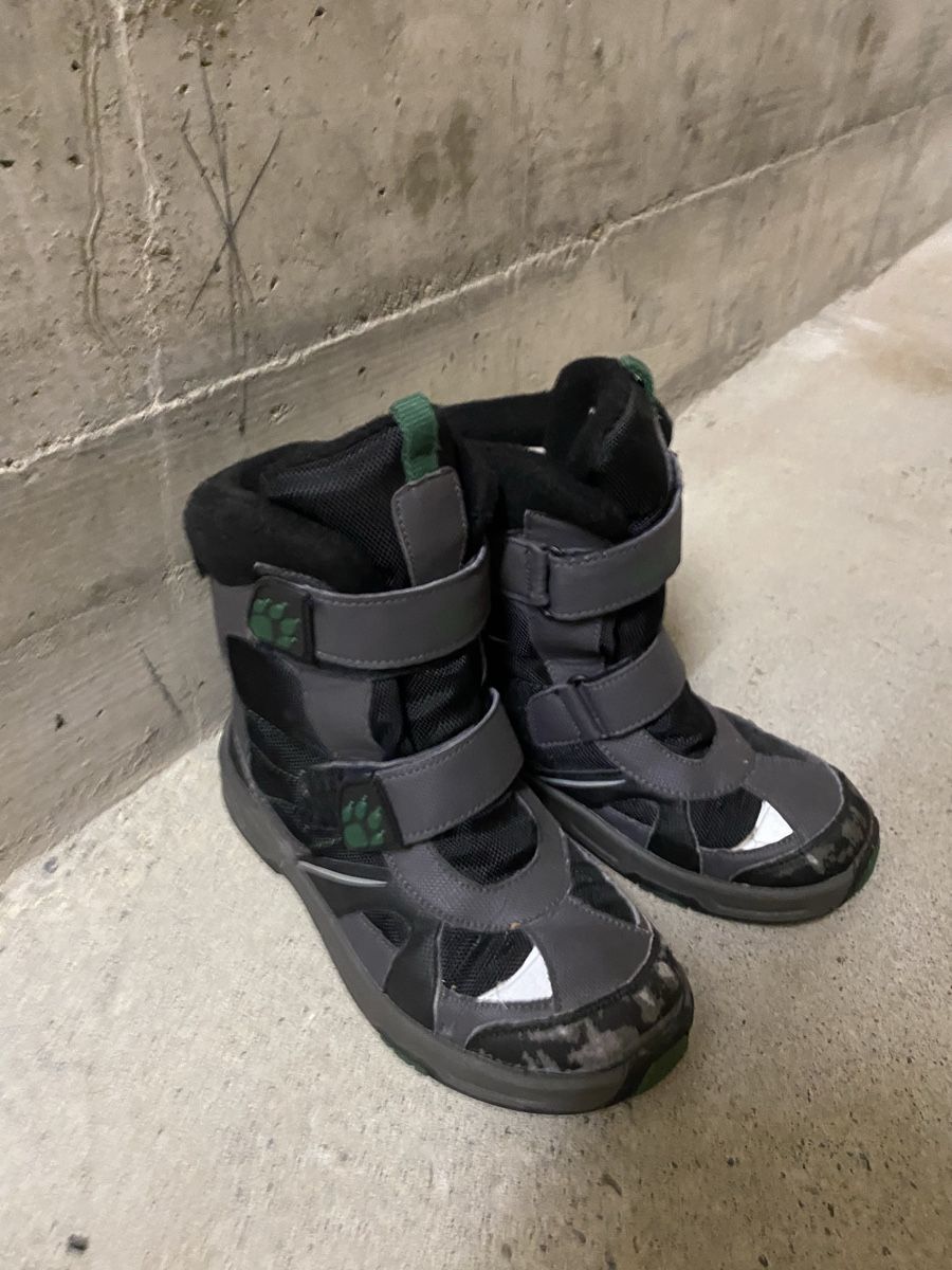 Scarpe per ragazzi: Chaussures de neige  – Usato da Onex venduto da dramirezch 3