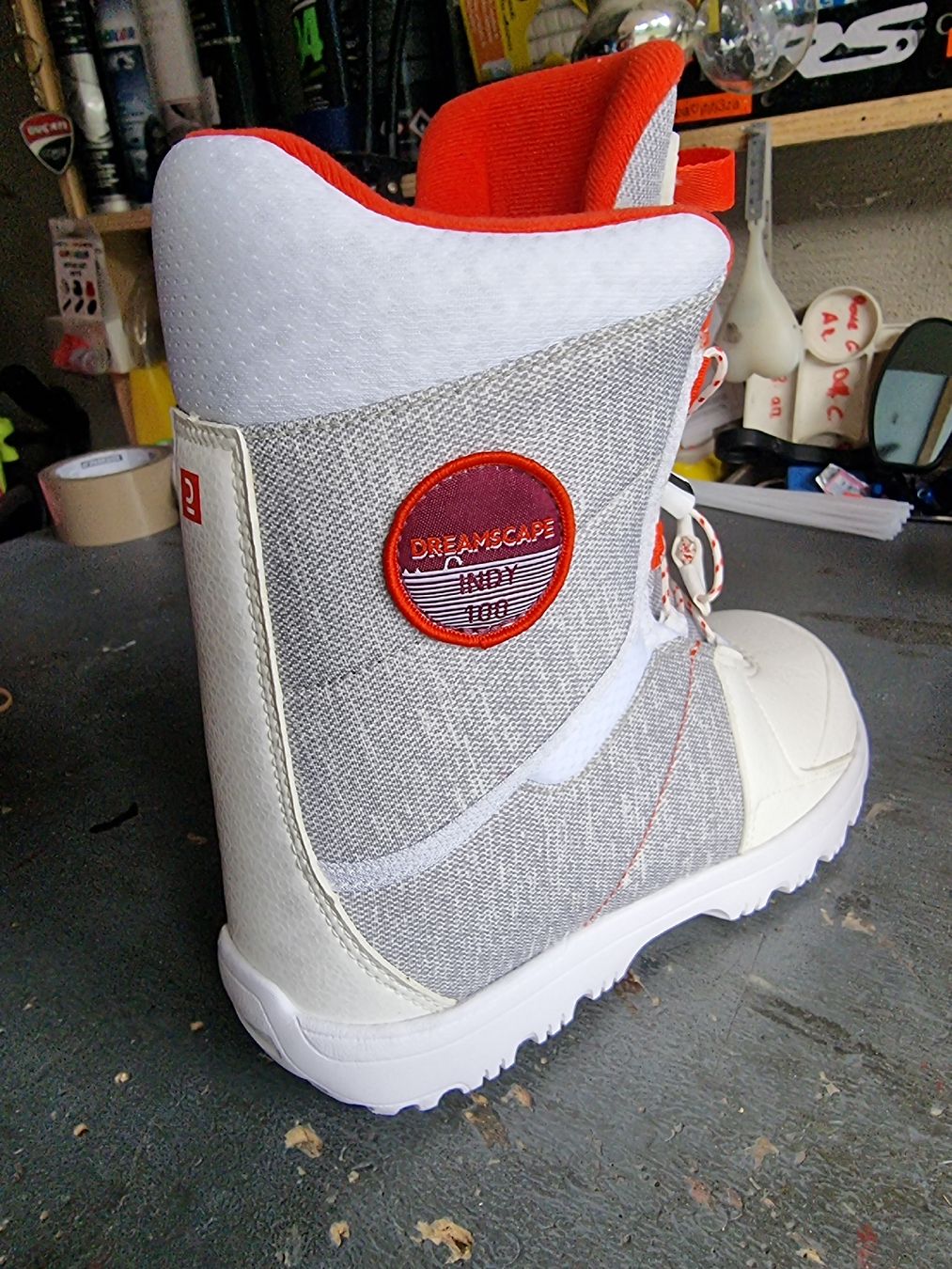Chaussures hommes: boots snowboard enfant 33-34  – D'occasion à Enney par poussincui 1
