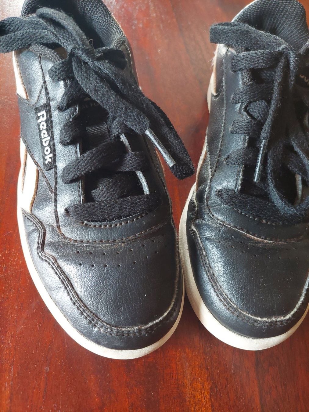 Reebok Scarpe per ragazzi: Reebok Turnschuhe / Halbschuhe / Snickers Grösse 31 – Usato da Beckenried venduto da Havacola 1