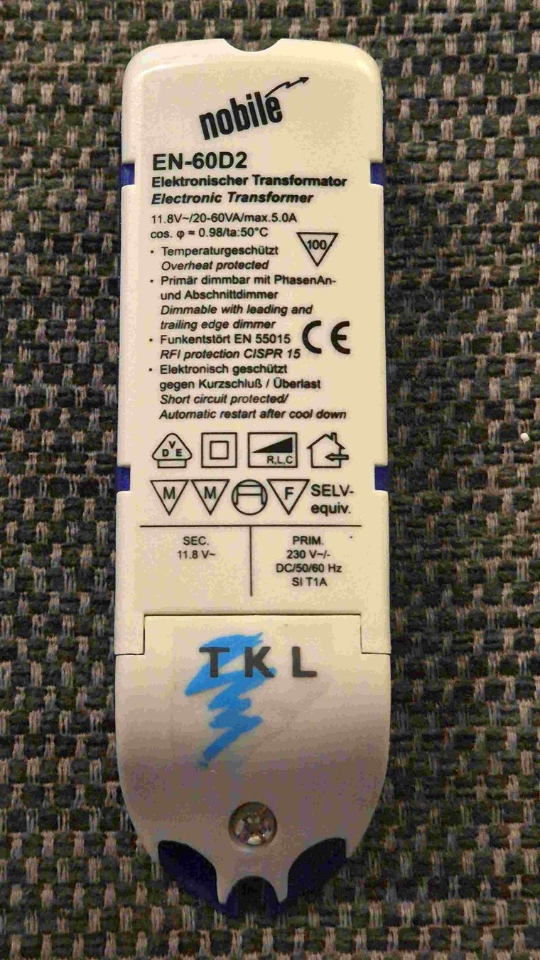 Componenti elettronici: Elektronischer Beleuchtungstransformator 11.8 V / 60 VA – Usato da Gretzenbach venduto da swisssanuk