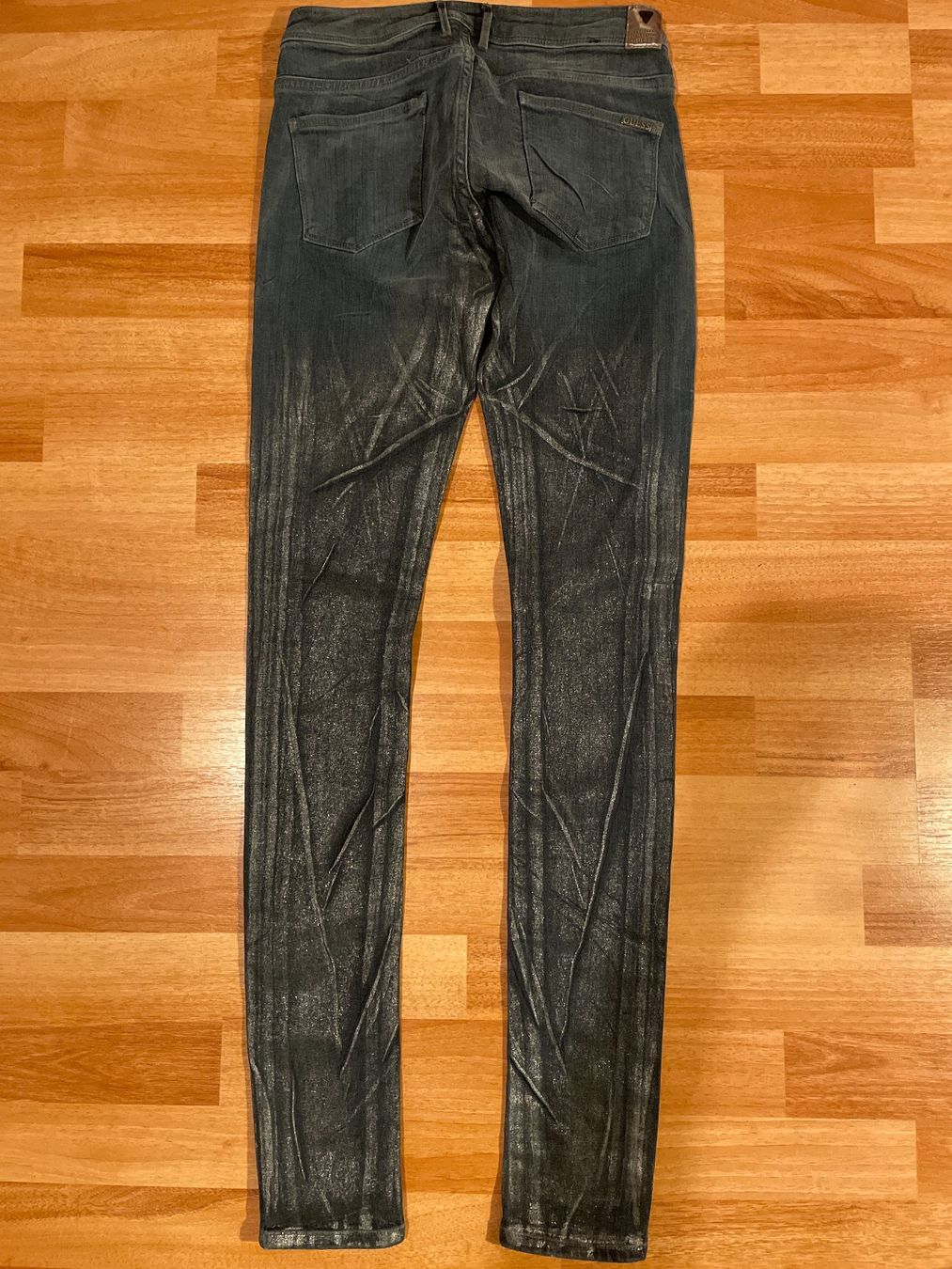 Guess Jeans: Guess Jeans Gr.32cm einfache Bundweite – Usato da St.Gallen venduto da maierm01 2