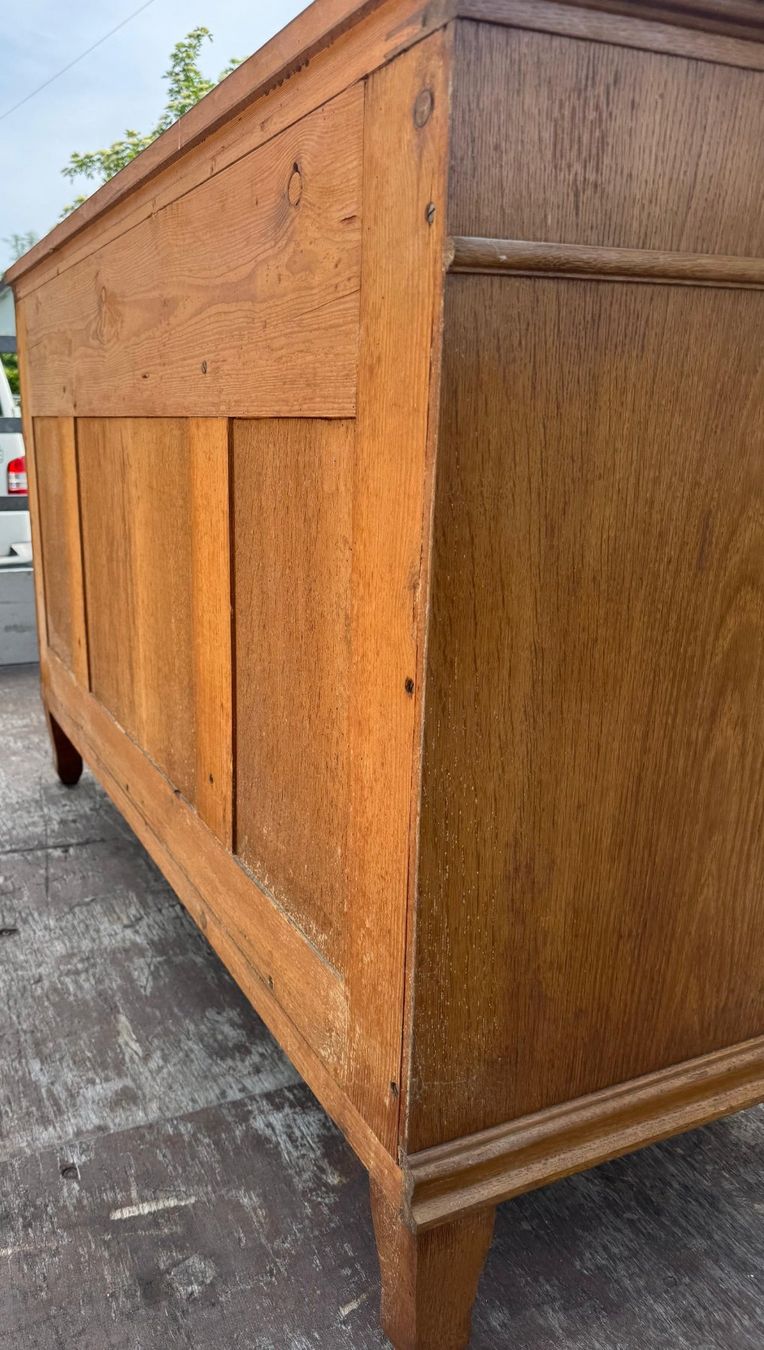 Credenze: Schönes Buffet / Schrank mit Glastüren – Usato da Niederlenz venduto da Kaefer-Kroetchen 2