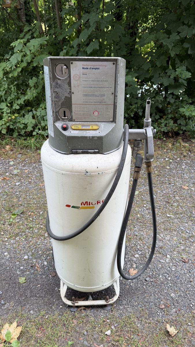 Altre raccolte & rarità: 2Takt Tanksäule mit Münzeinwurf – Difettoso da Ennenda venduto da Hurtli