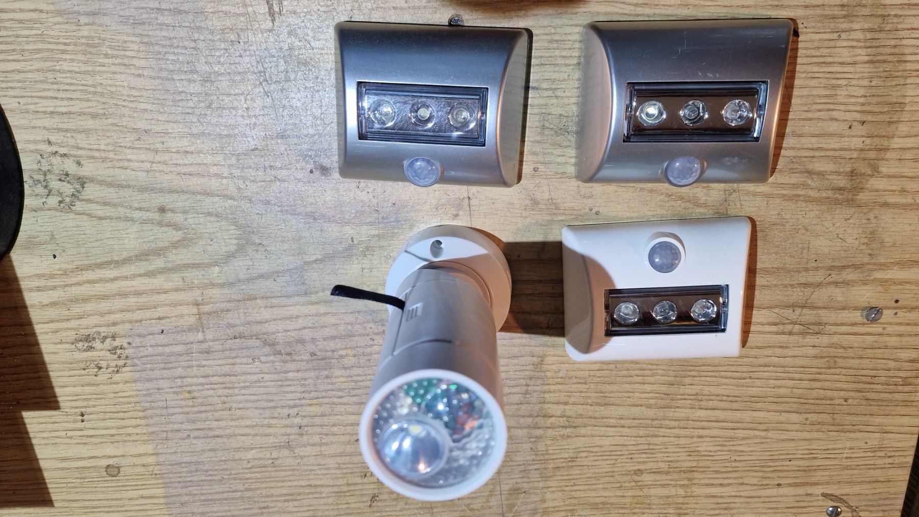 Lampen: 4 LED-Beleuchtung Interne  Innenbeleuchtung Bewegungssensor – Gebraucht aus Waldenburg von suzukibl 6