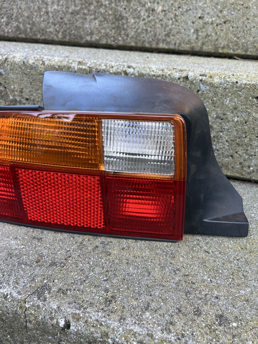 BMW Fari: Original BMW Z3 E36 Rücklicht – Usato da Uitikon Waldegg venduto da Excuseme 1