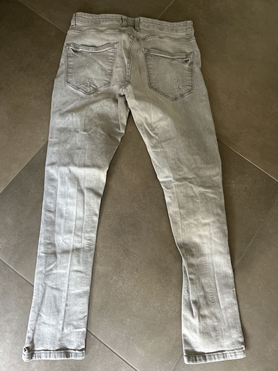 Jeans: Jeans Rebel taille 32 – Usato da Delémont venduto da Ma_LoU.01 1