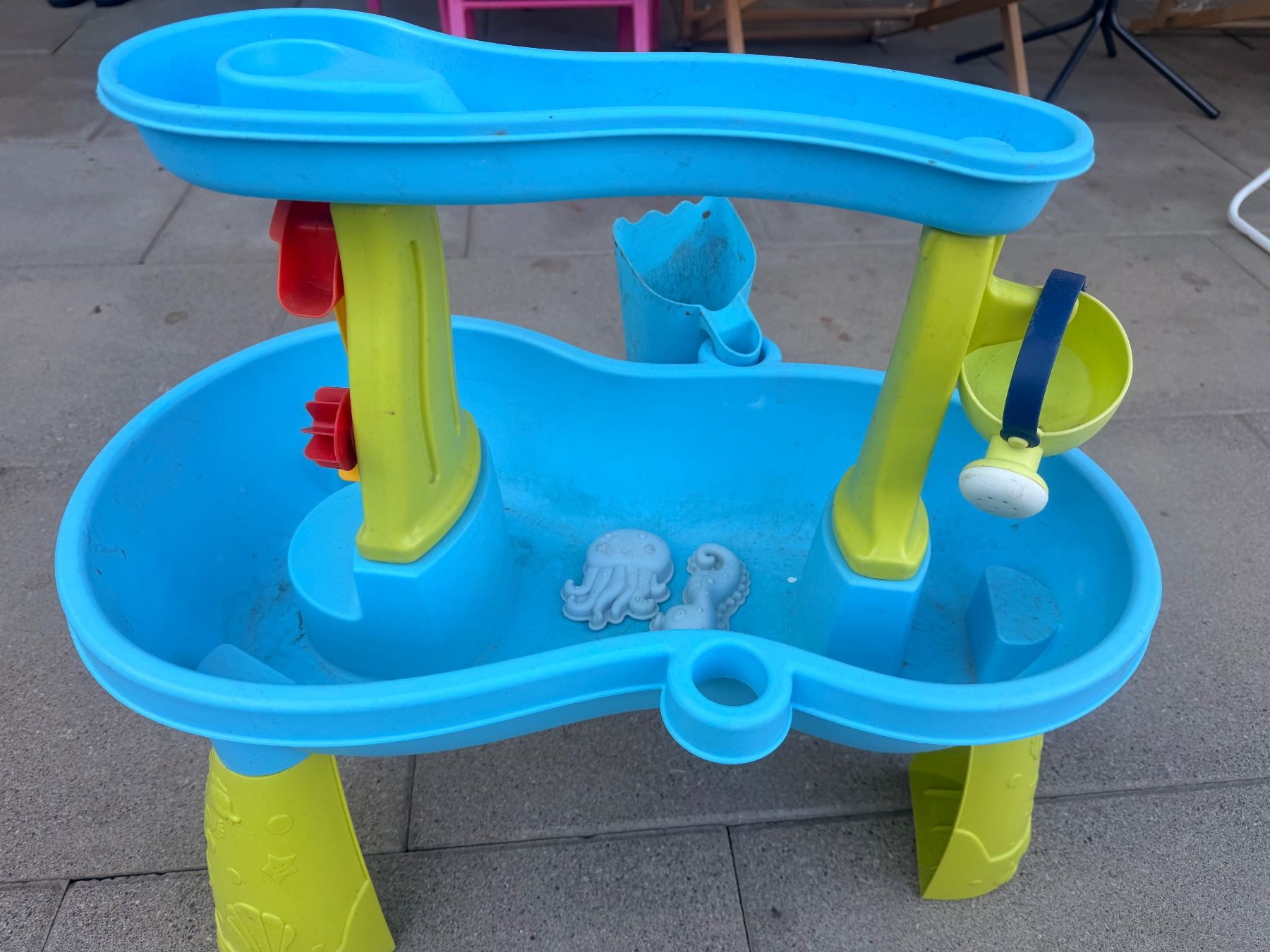 Casette per bambini: Wasserspielturm – Usato da Niederurnen venduto da Carbon21 2