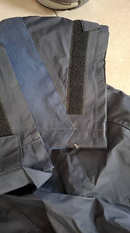 Pantaloni: Pantalon pluie Taille S – Usato da Essertes venduto da ast_mk5t 2