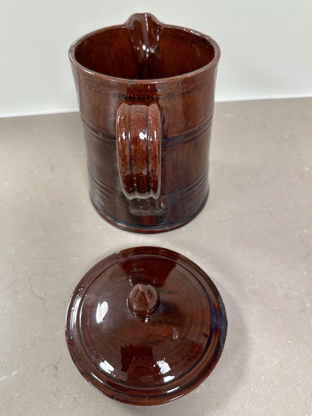 Caraffe: Antiker Keramik-Krug mit Deckel – Usato da Hagendorn venduto da Gember 4