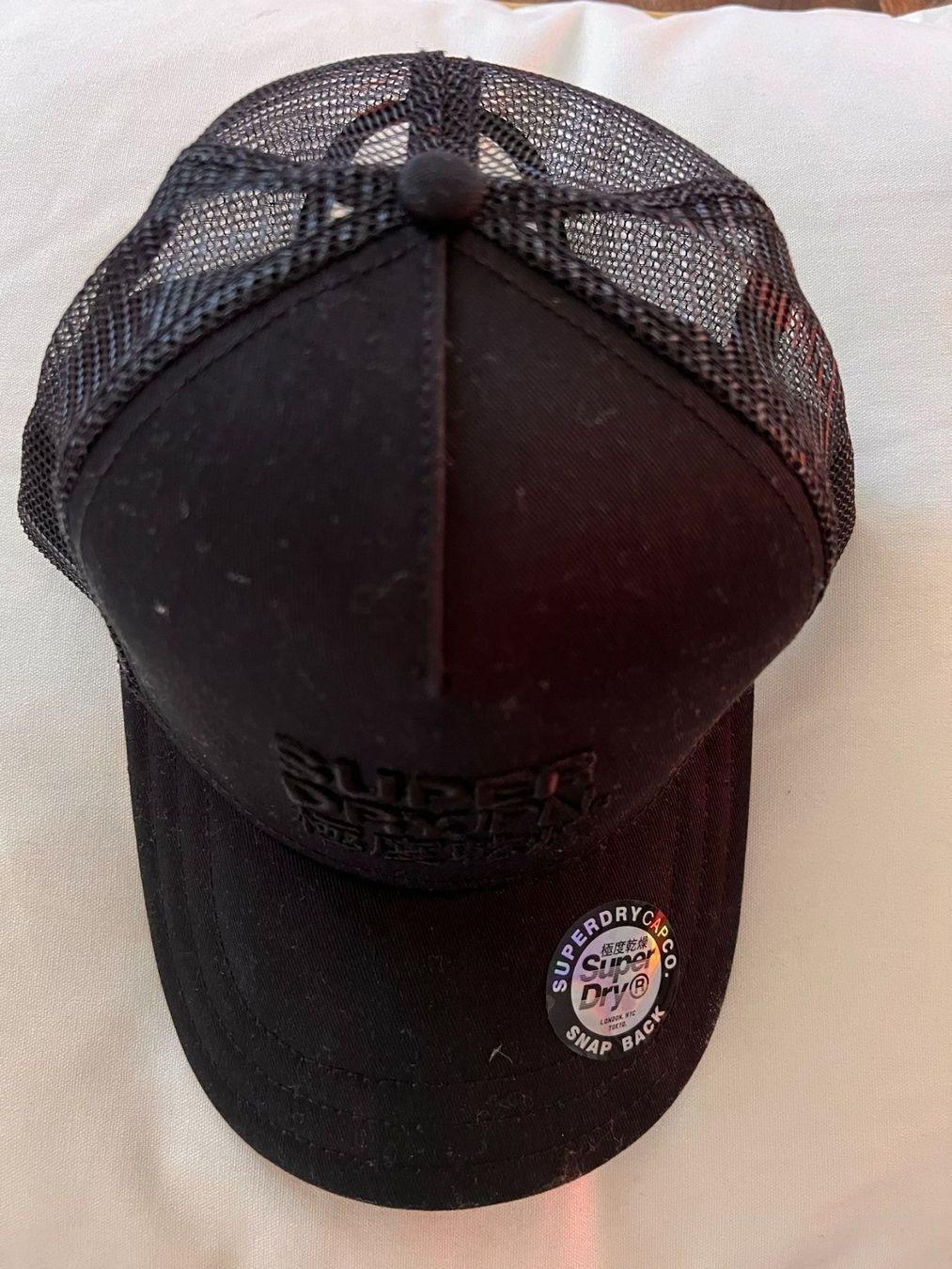 Altro in  Abbigliamento & Accessori: schwarzes oiginal Superdry-Cap – Nuovo e nell'imballaggio originale da Luzern venduto da Buetzel19 1