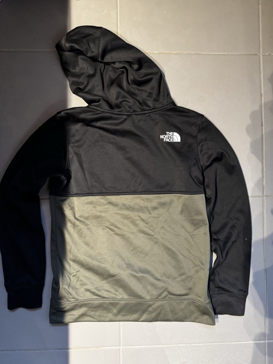 North Face Pullover & Sweatshirts: Pull North Face – Gebraucht aus Les Giettes von joelledu 1