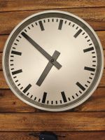 Horloge d'usine vintage, 30 cm diamètre