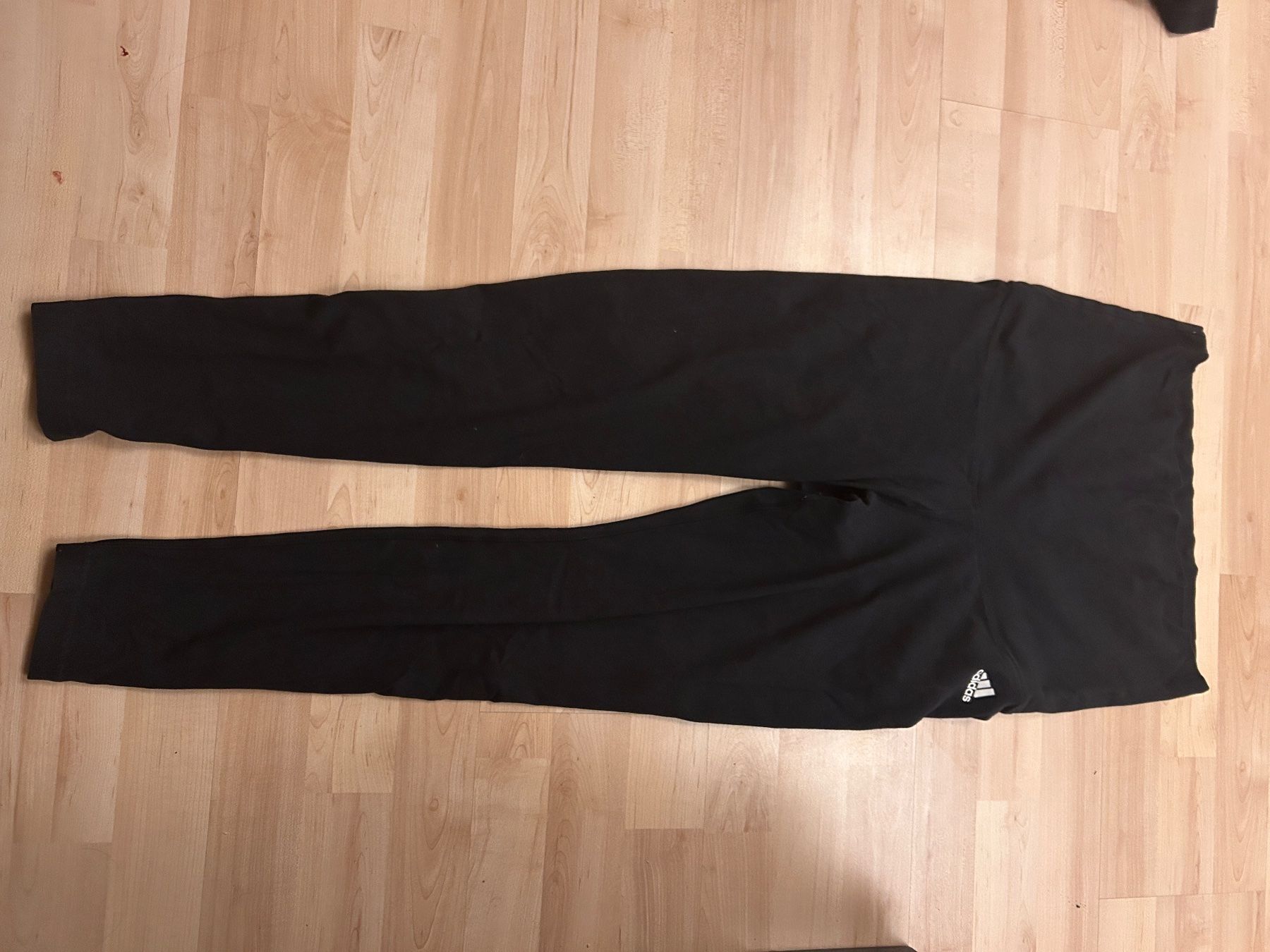 Lots de vêtements: Schwangerschafts - und Stillkleider – D'occasion à Frauenfeld par Mr.Brns 9