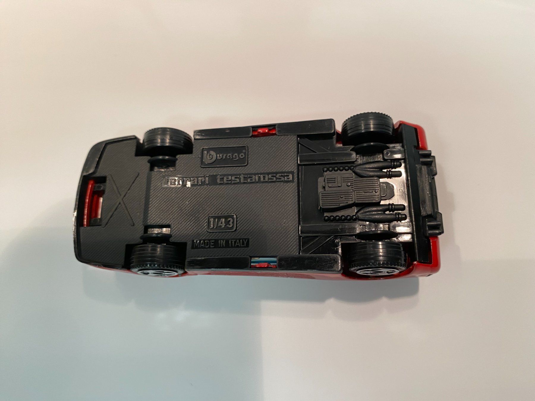 Ferrari Modellautos: Ferrari Testarossa Bburago 1-43 129 – Gebraucht aus Männedorf von toroloco1953 4