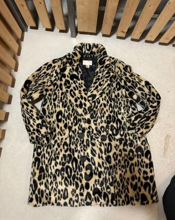 Manteau à motif léopar