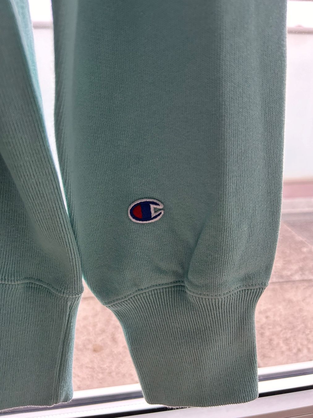 Champion Maglioni & Felpe: Two Champion Thick Hoodies – Usato da Genève venduto da Noemie.wrmsi 8