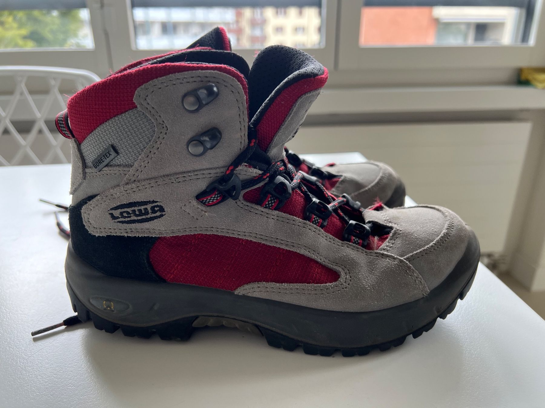 Lowa Herrenschuhe: Wanderschuhe Lowa Gortex – Gebraucht aus Luzern von ansalato