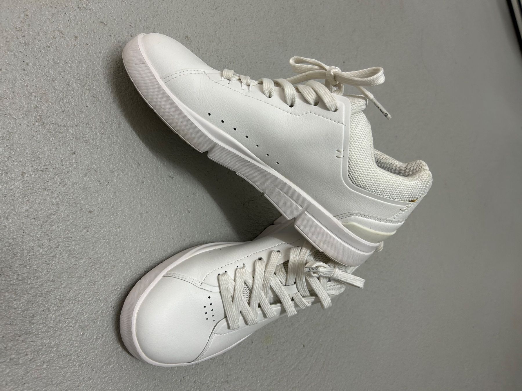 On Scarpe da uomo: Baskets – Usato da Ins venduto da ricaneuchatel 1
