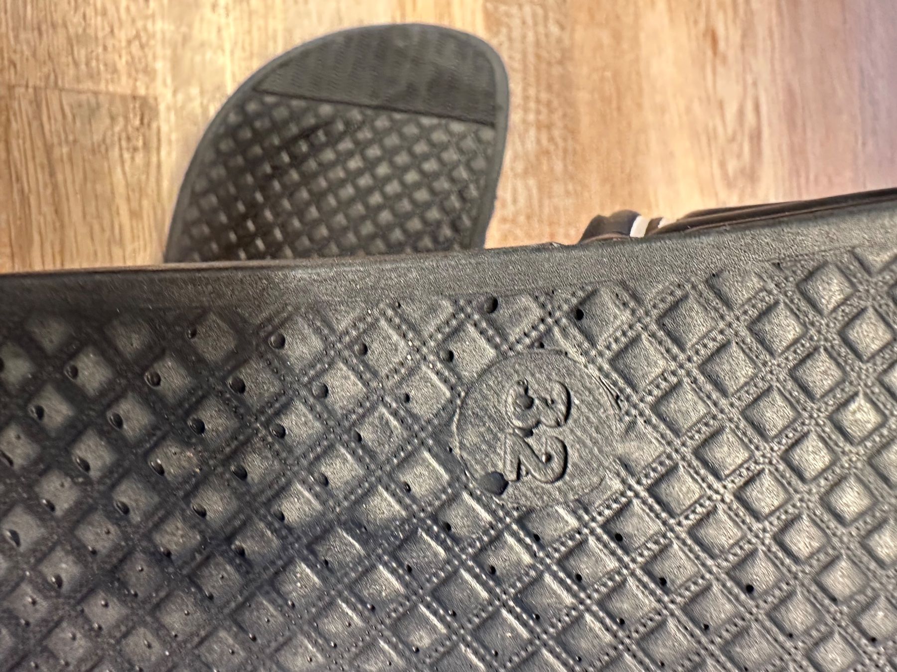 Fila Scarpe da uomo: Fila Badesandalen Gr. 32 – Usato da Winkel venduto da Tatanof 2
