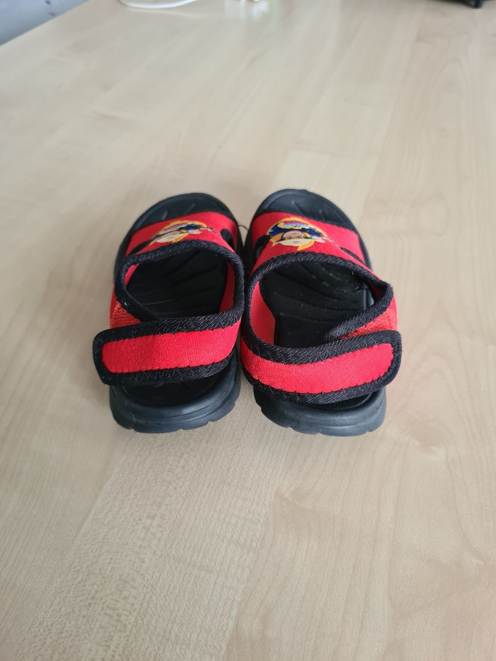 Scarpe per ragazzi: Kinder Sandalen, Feuerwehrmann Sam, Gr. 25 – Usato da Sissach venduto da pablum87 3