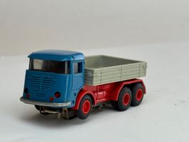 GB5- Faller AMS Büssing Pritsche dreiachsig blau grau