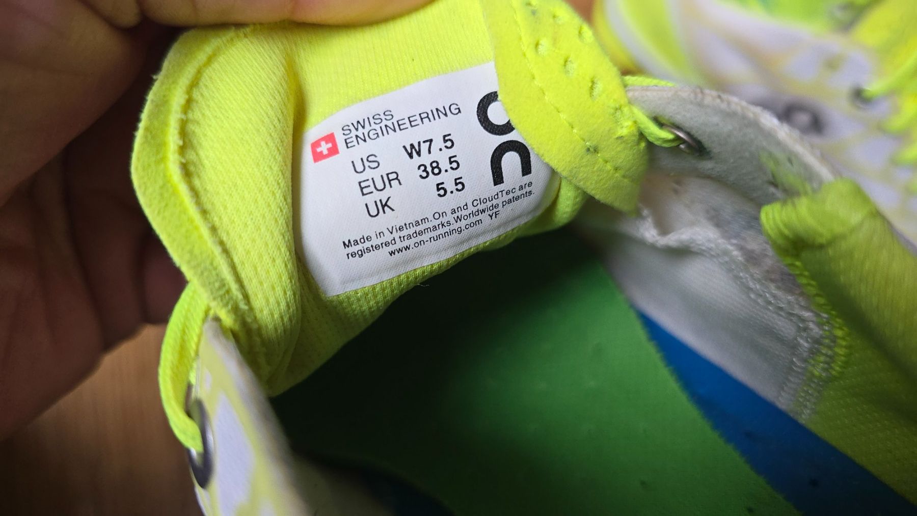 On Scarpe da donna: ON schuhe gr.38.5 – Usato da Wallisellen venduto da theblacksheep 4