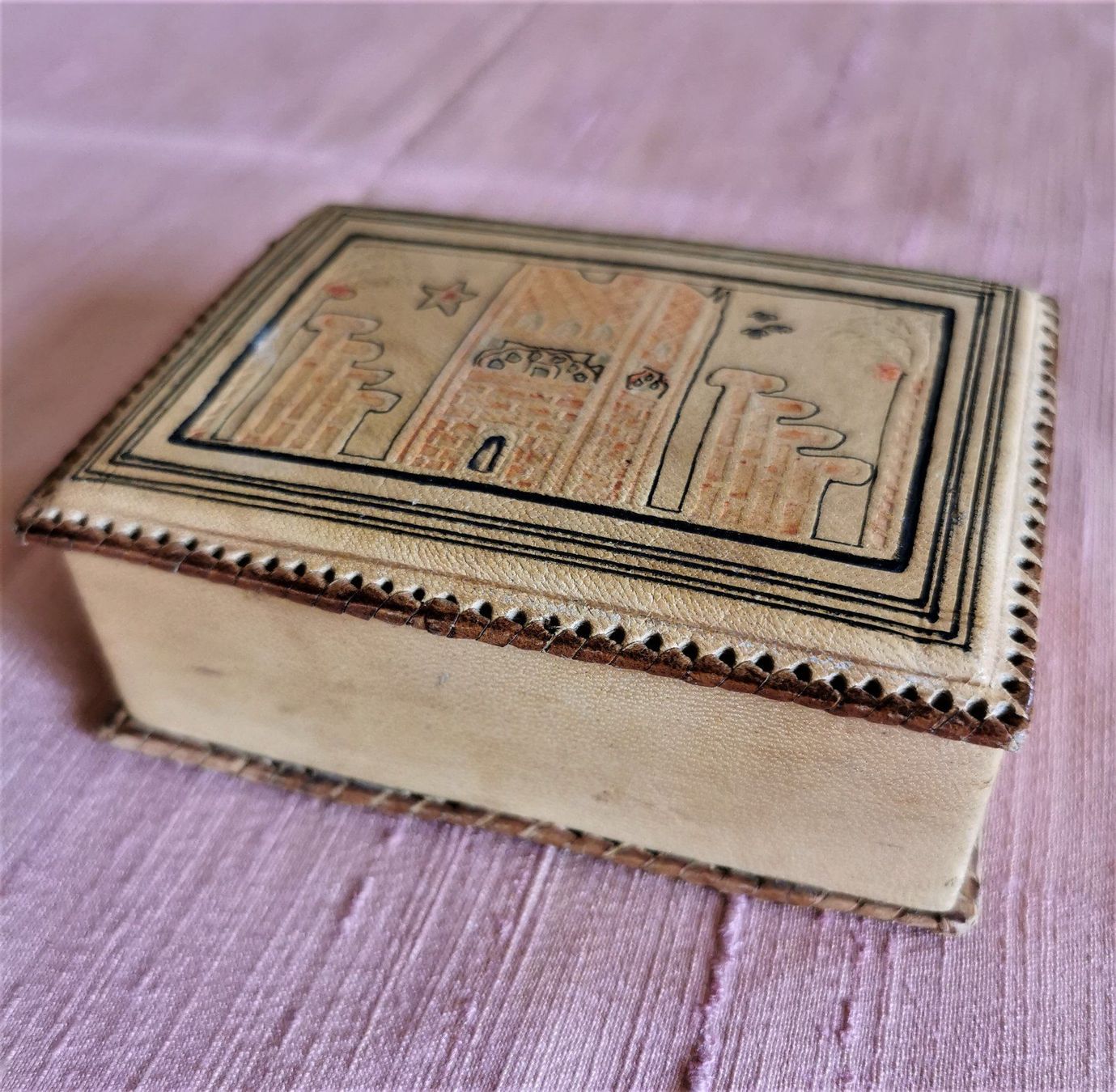 Coffrets à bijoux: Schatulle aus Leder – D'occasion à Kilchberg ZH par Ernzi47 1